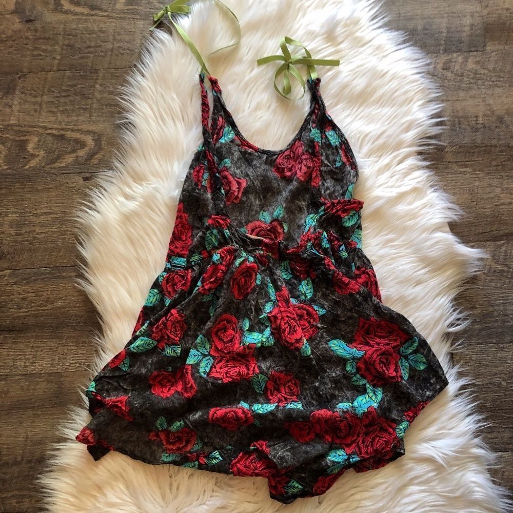 Rusty Rose Grey Romper - Picture 6 of 6